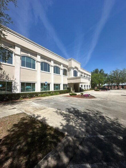 More Photos Of 4371 US Highway 17, Orange Park Office For Lease
