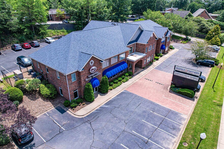 More Photos Of 1978 Hendersonville Rd, Asheville Medical For Sale