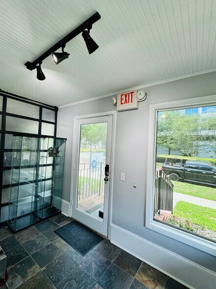 More Photos Of 516 E Jackson St, Orlando Office For Lease