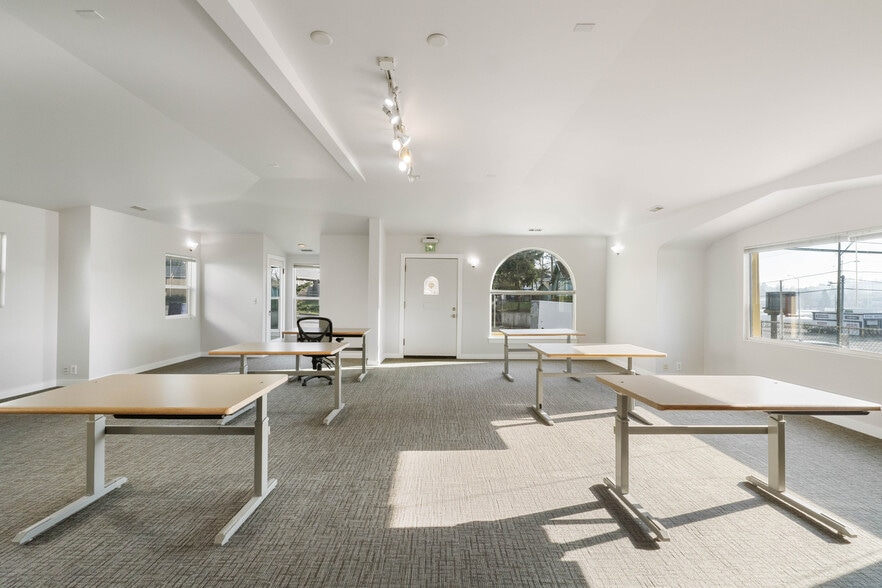 More Photos Of 3108 S Union Ave, Tacoma Office For Sale