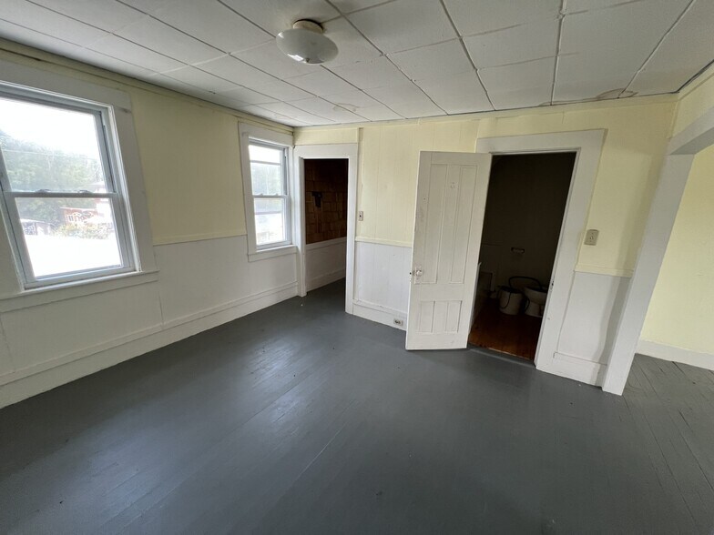 More Photos Of 271 Main St, Union Apartments For Sale