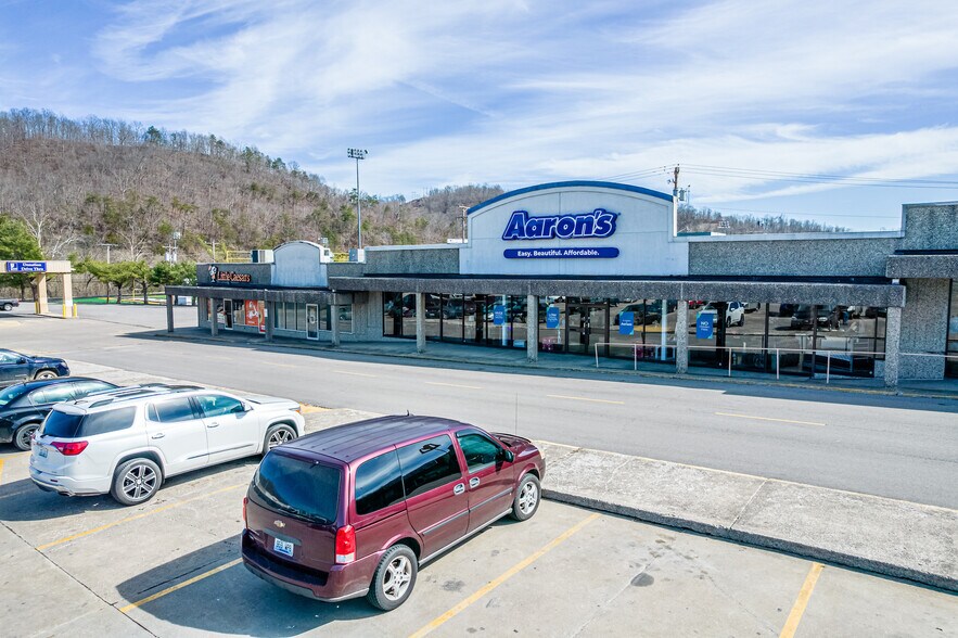 More Photos Of 309-419 KY-321, Paintsville General Retail For Lease
