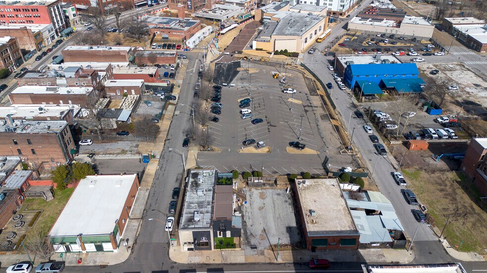 More Photos Of 124 E G.E. Patterson Ave, Memphis Restaurant For Sale