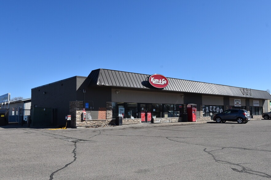 Primary Photo Of 2225-2237 13th Ave S, Fargo Storefront Retail Office For Lease