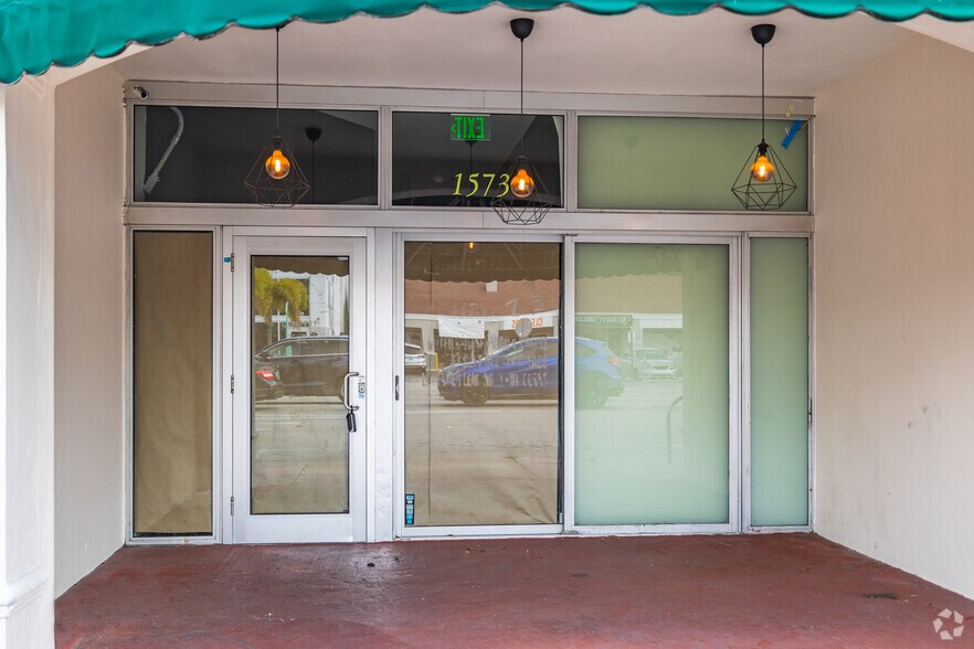 More Photos Of 1569-1573 Sunset Dr, Coral Gables Storefront Retail Office For Lease
