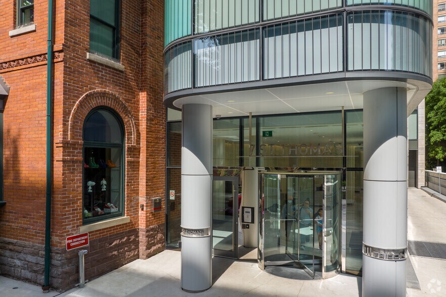 More Photos Of 7 St. Thomas St, Toronto Medical For Sale