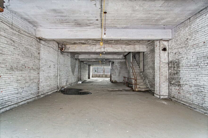 More Photos Of 1135 Penn Ave, Pittsburgh Storefront Retail Office For Sale