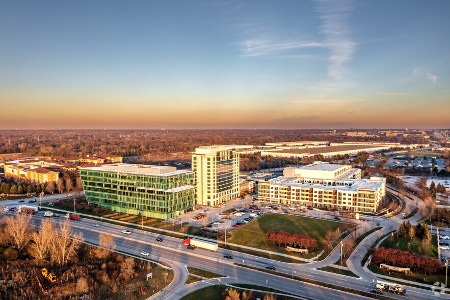 More Photos Of 2135 CityGate Ln, Naperville Unknown For Lease