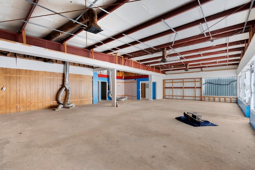 More Photos Of 1620 Cypress Dr, Jupiter Warehouse For Sale