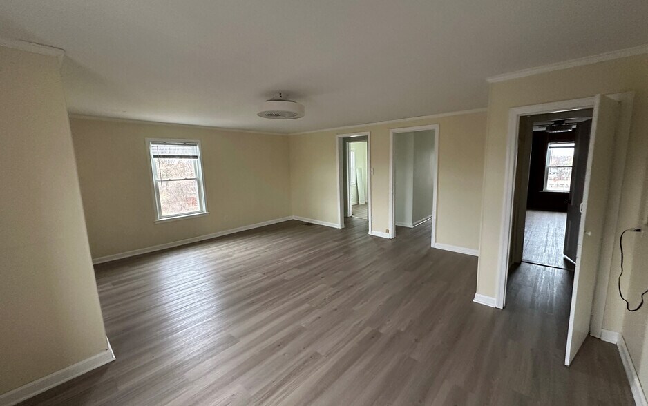 More Photos Of 5454 N Hamilton Rd, Gahanna Storefront Retail Office For Lease