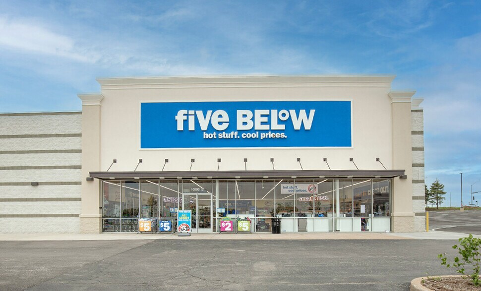 More Photos Of 10895 W Florissant Ave, Saint Louis Freestanding For Lease