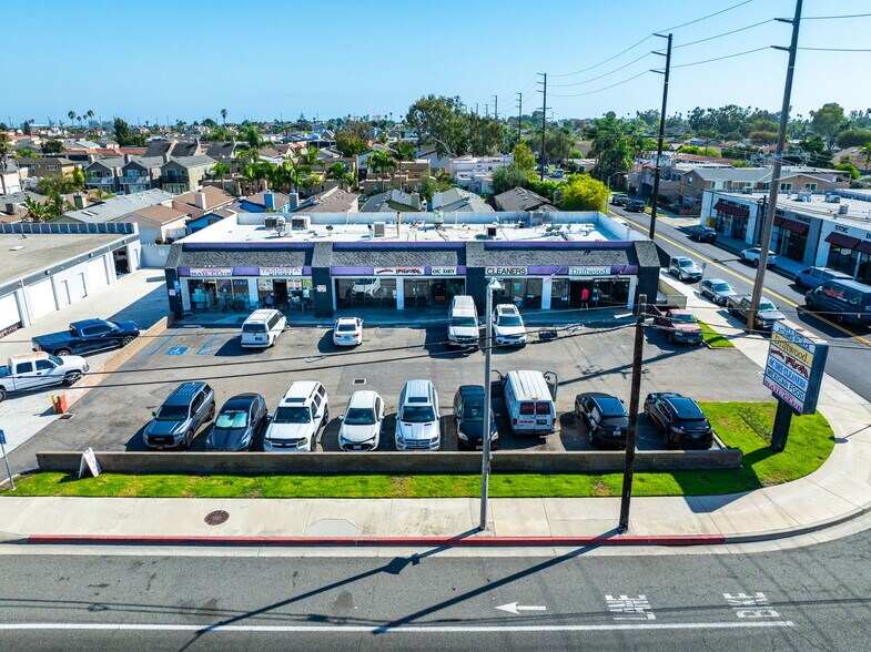 More Photos Of 204 Adams Ave, Huntington Beach Freestanding For Sale