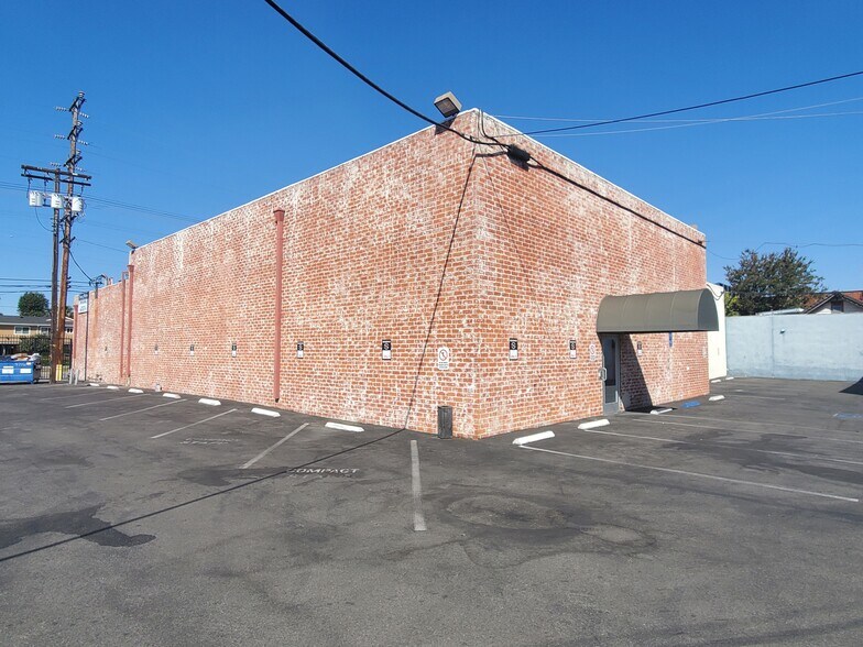More Photos Of 4716 Vineland Ave, North Hollywood Loft Creative Space For Lease