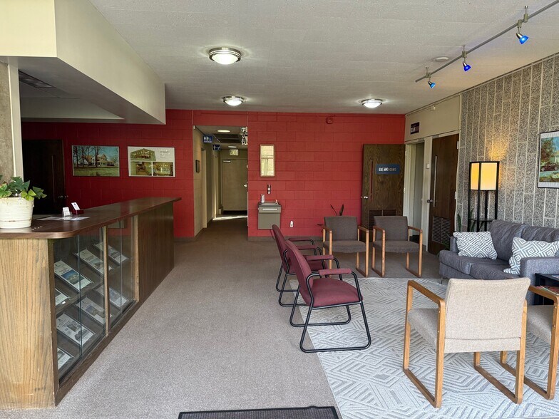 More Photos Of 1204 7th St S, Saint Cloud Office For Sale