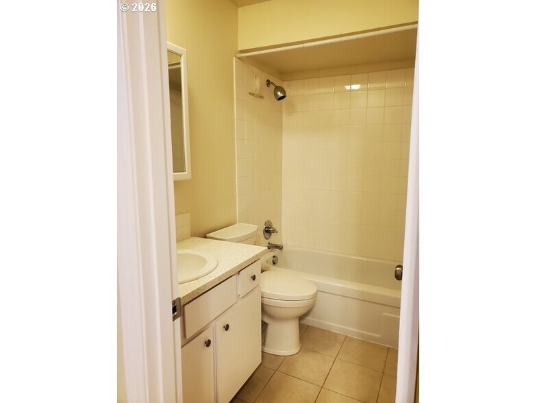More Photos Of 1607 NE 26th Ave, Portland Apartments For Sale