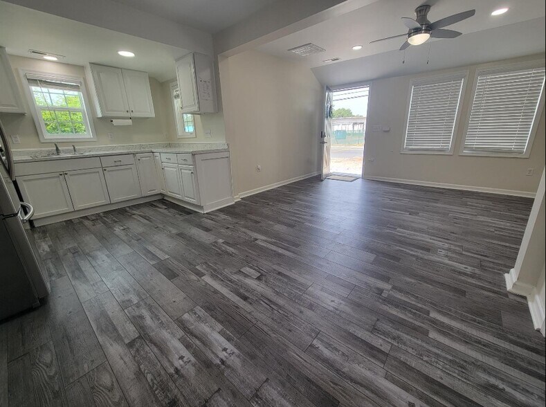 More Photos Of 2111 Northwood Dr, Salisbury Industrial For Sale