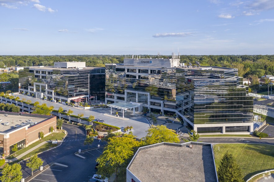 More Photos Of 8044 Montgomery Rd, Cincinnati Office For Lease