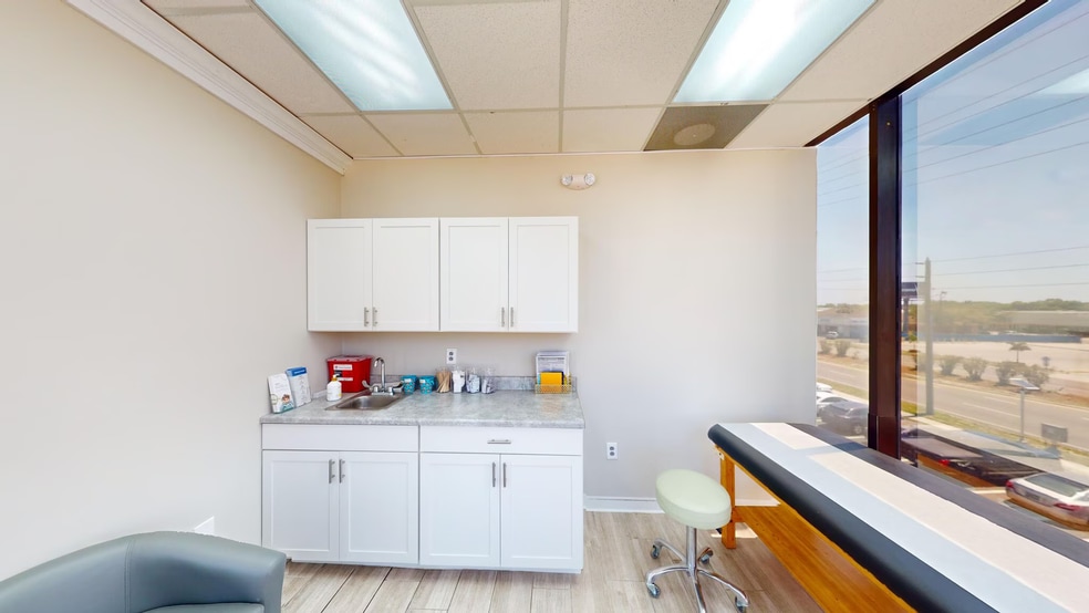 More Photos Of 6709 Ridge Rd, Port Richey Medical For Lease