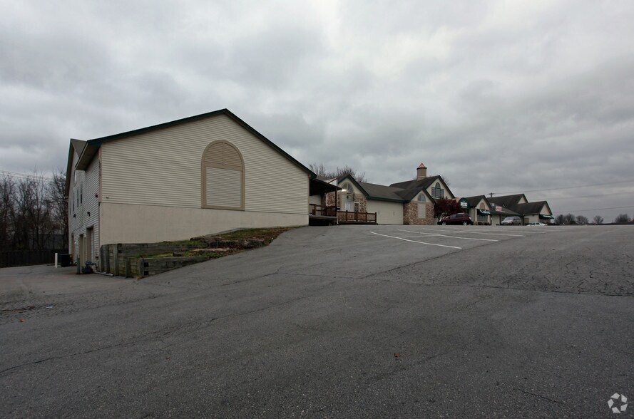 More Photos Of 4621 Shrank Dr, Independence General Retail For Lease