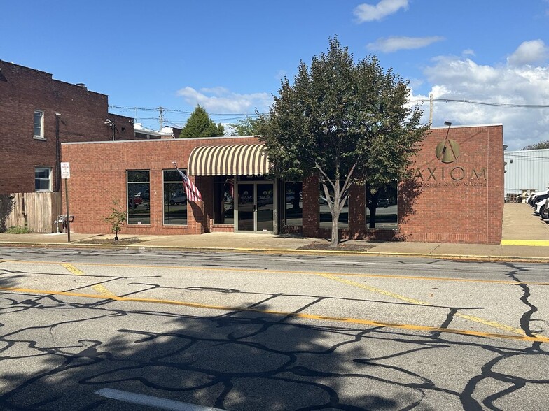 Primary Photo Of 215 NW Martin Luther King Jr Blvd, Evansville Office For Sale