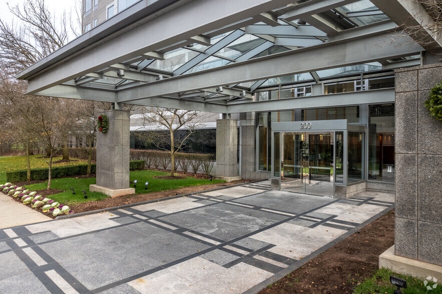 More Photos Of 200 Somerset Corporate Blvd, Bridgewater Office For Lease