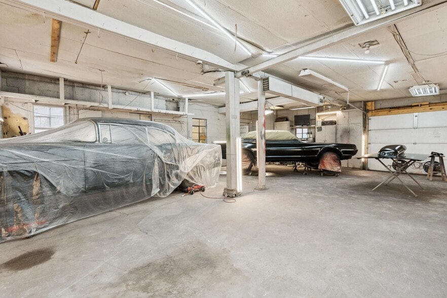 More Photos Of 1271 Harker St, Dayton Auto Repair For Sale