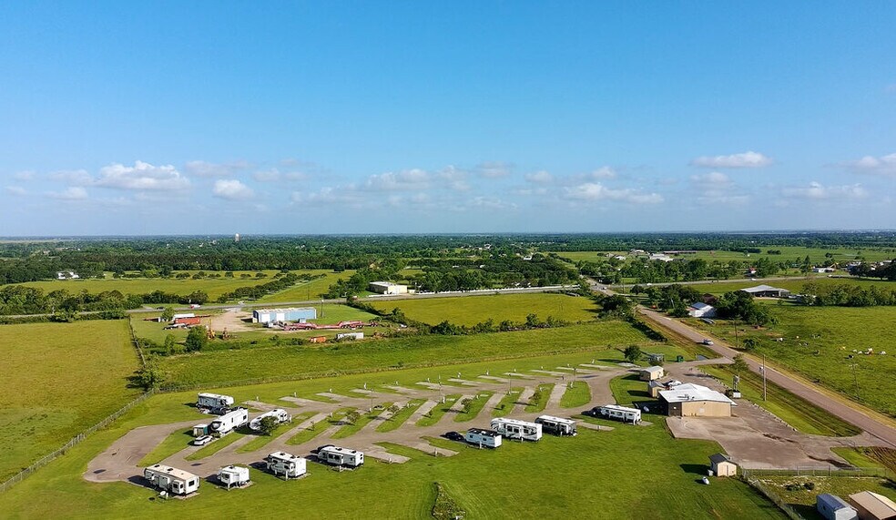 More Photos Of 24313 County Rd 46, Angleton Trailer Camper Park For Sale