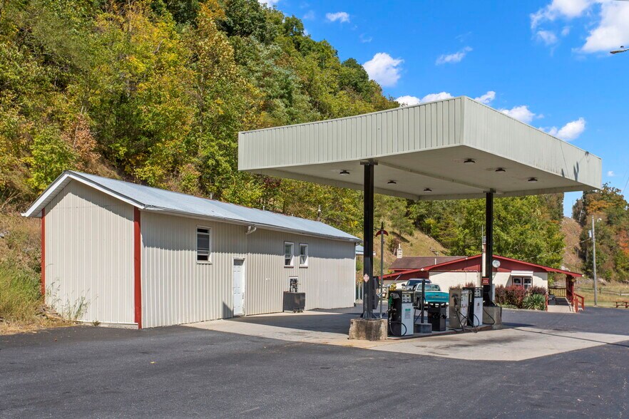 More Photos Of 6547 Potomac River Rd, Monterey Service Station For Sale