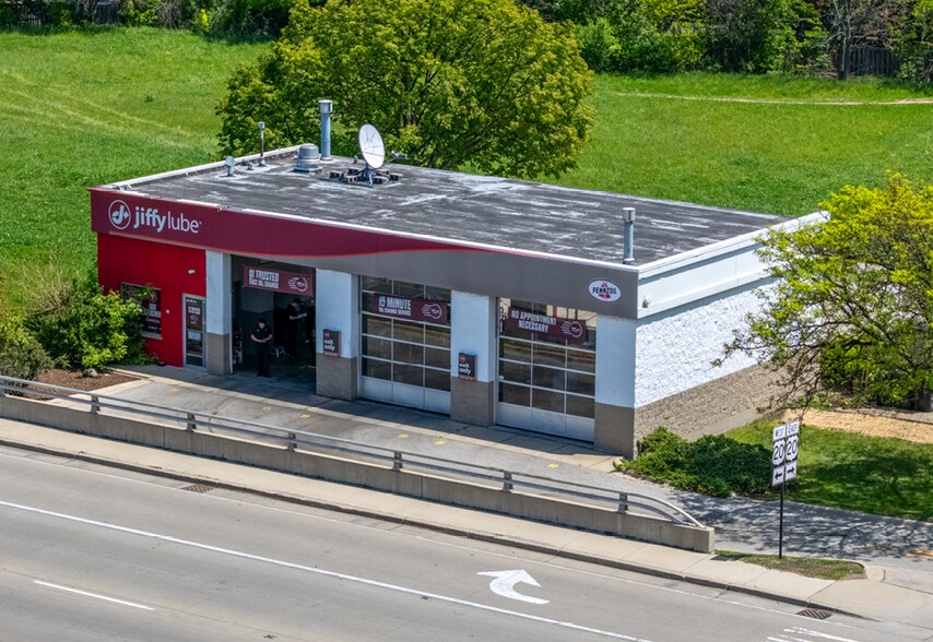 More Photos Of 445 S Mclean Blvd, Elgin General Retail For Sale