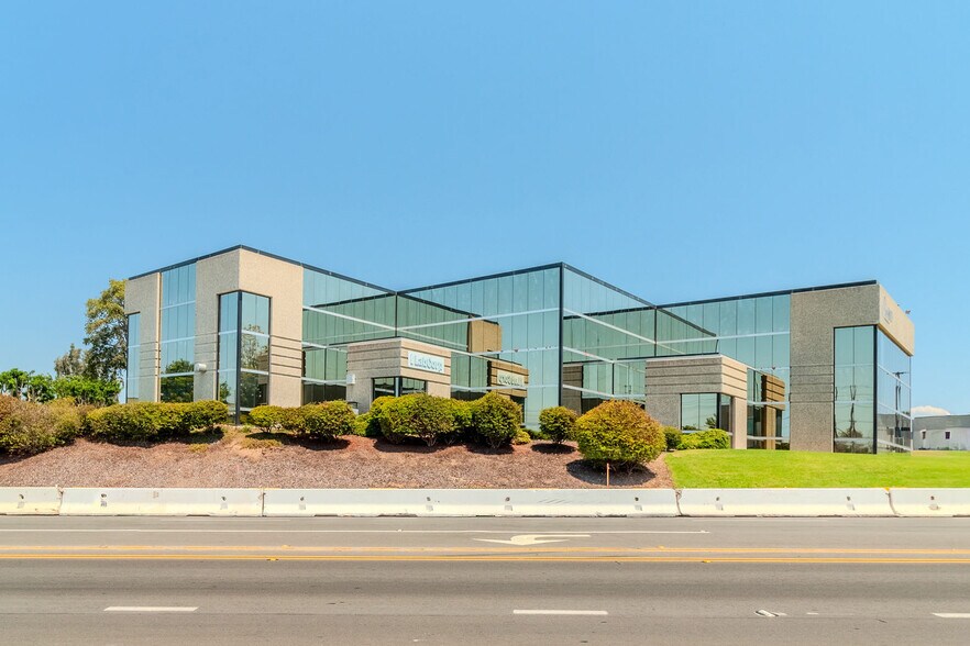 More Photos Of 8901 Activity Rd, San Diego Medical For Lease