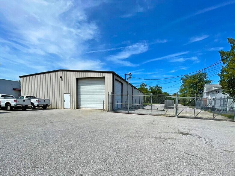 More Photos Of , Laurel Unknown For Sale