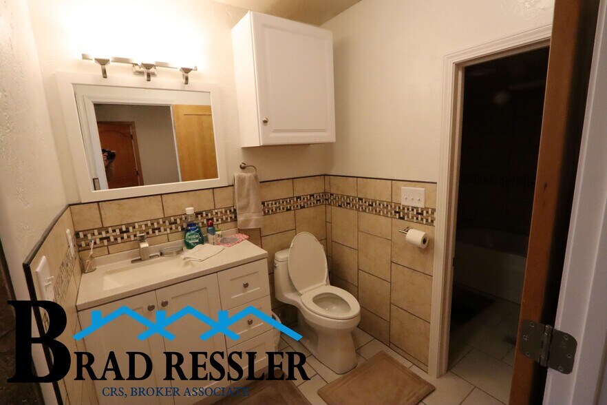 More Photos Of 803 W Birch St, Glenrock Storefront Retail Residential For Sale