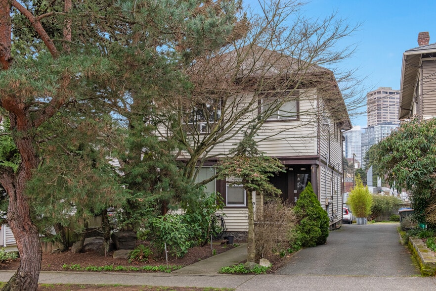 More Photos Of 913 13th Ave, Seattle Apartments For Sale