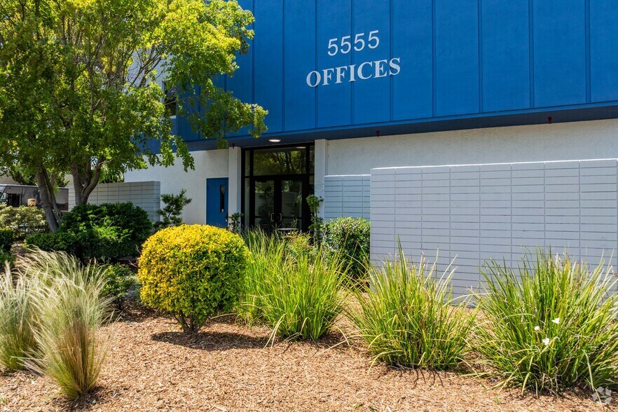 More Photos Of 5555 Broadway, American Canyon Warehouse For Lease