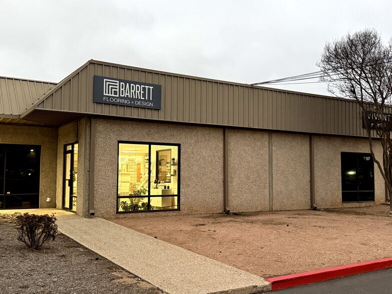 More Photos Of 3913 Todd Ln, Austin Flex For Lease