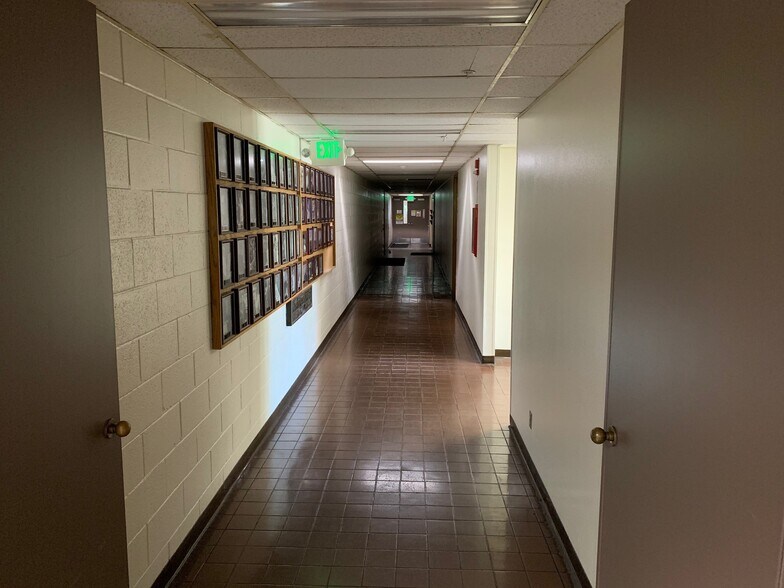 More Photos Of 1101 Twin View Blvd, Redding Office For Sale