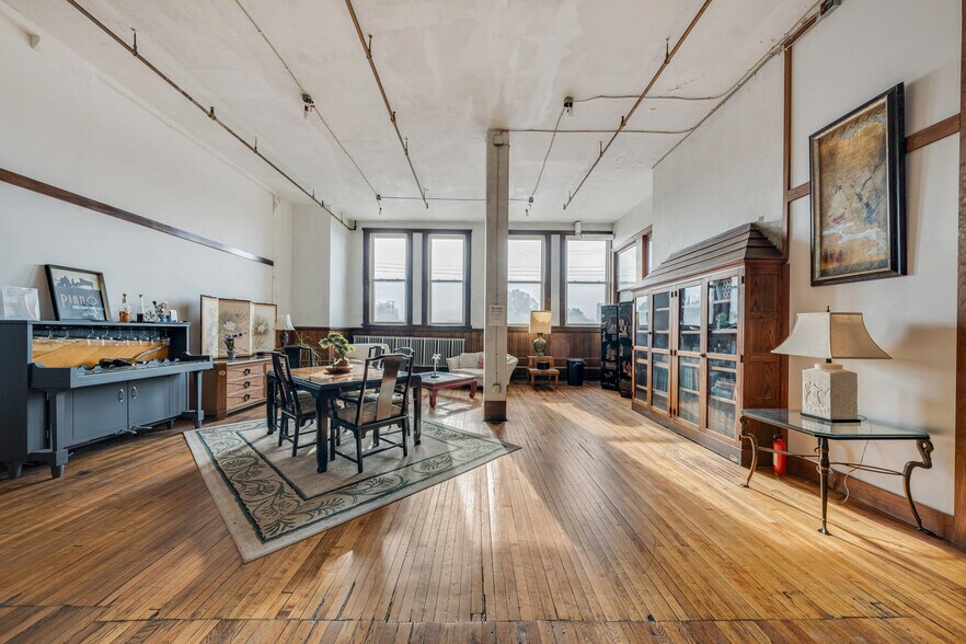 More Photos Of 4403 St Clair Ave, Cleveland Coworking Space