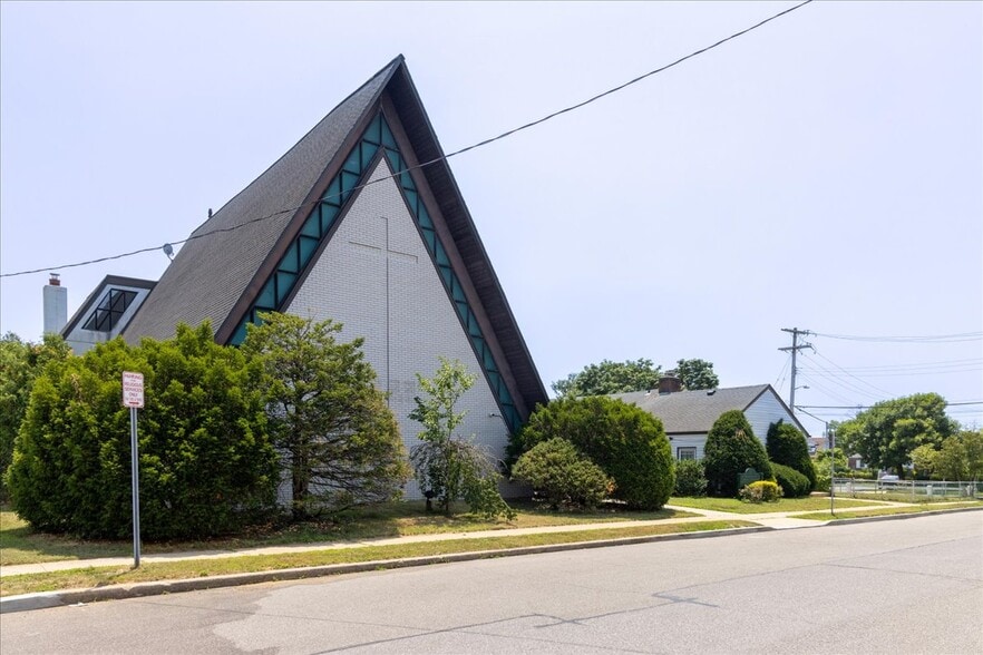 More Photos Of 215 N Hillside Ave, Valley Stream Specialty For Sale