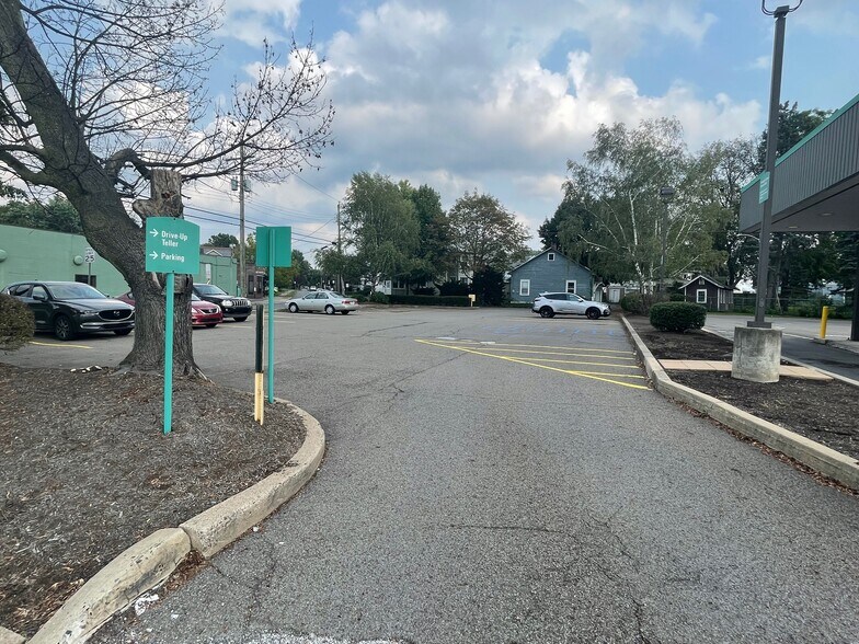 More Photos Of 983 Wyoming Ave, Kingston Freestanding For Lease