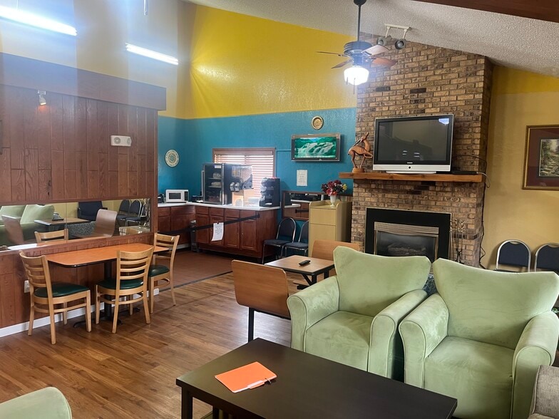 More Photos Of 1700 2nd Ave NW, Stewartville Hotel For Sale