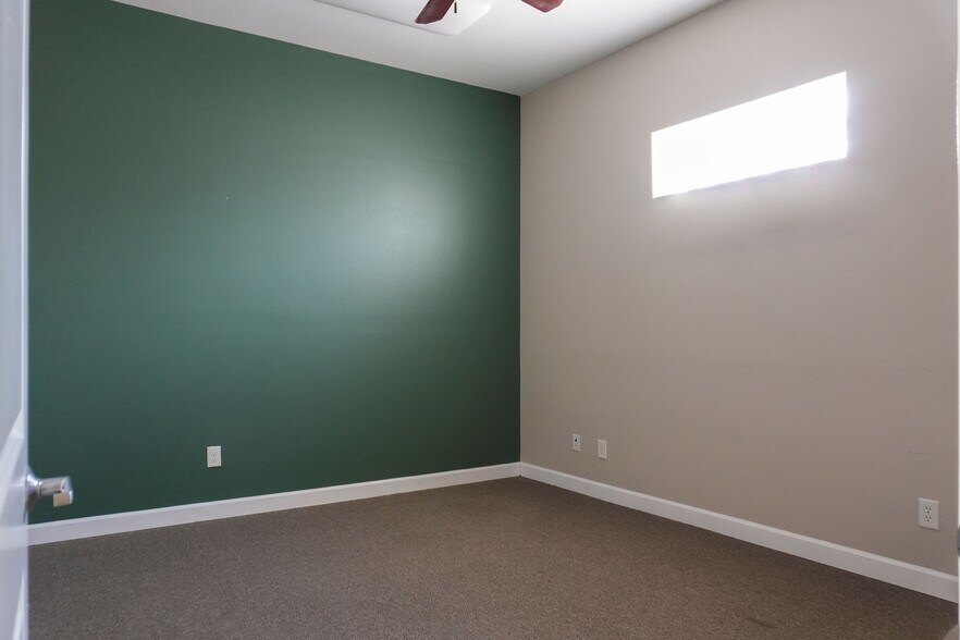 More Photos Of 15217 S Padre Island Dr, Corpus Christi Office For Lease