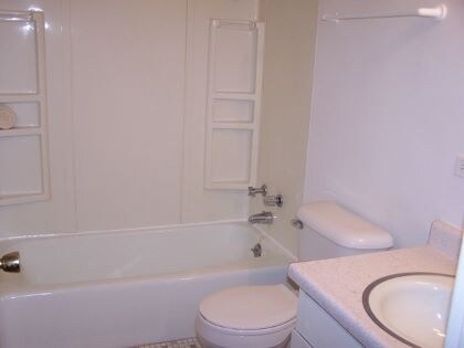 More Photos Of 37 Nippersink Blvd, Fox Lake Apartments For Sale