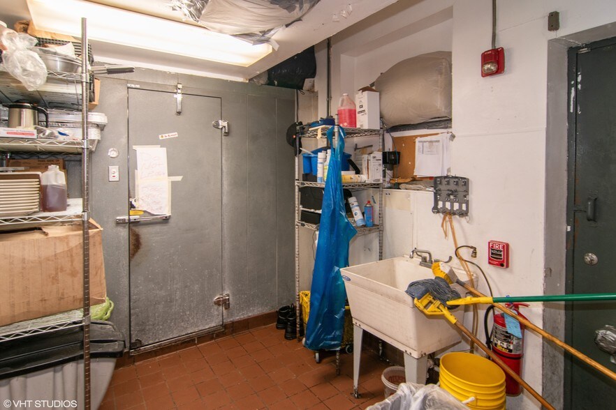 More Photos Of 30 S La Grange Rd, La Grange Restaurant For Sale