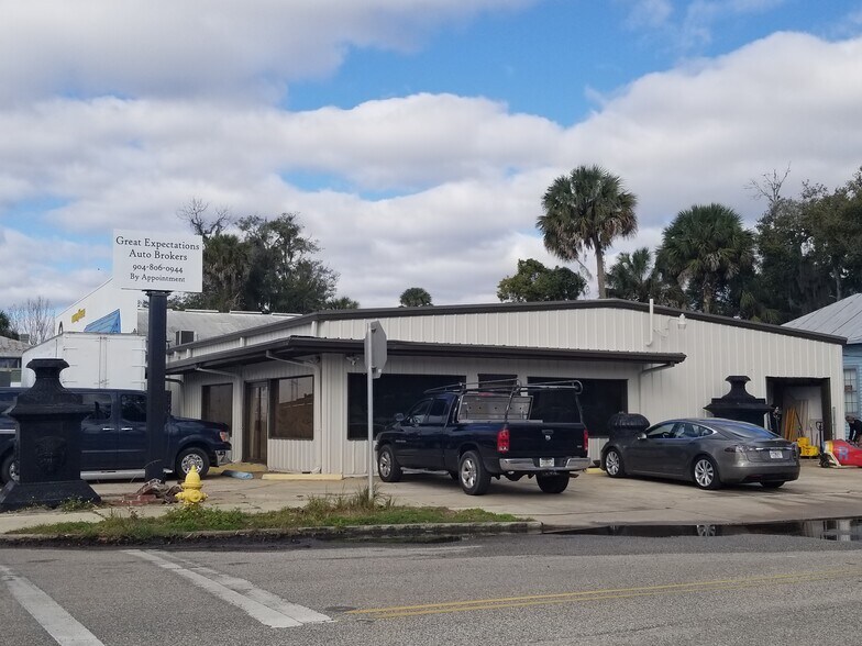 Primary Photo Of 600 Reid St, Palatka Freestanding For Sale