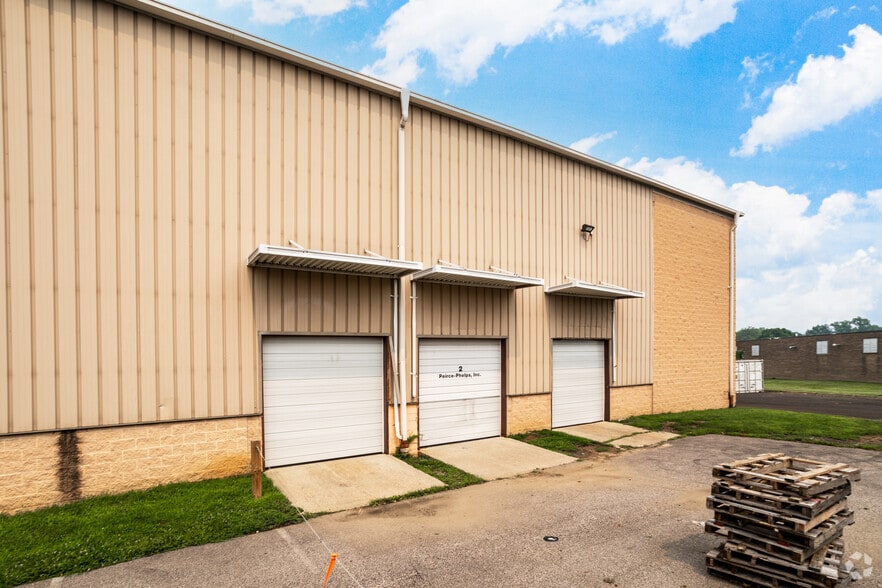 More Photos Of 10551 Decatur Rd, Philadelphia Warehouse For Lease