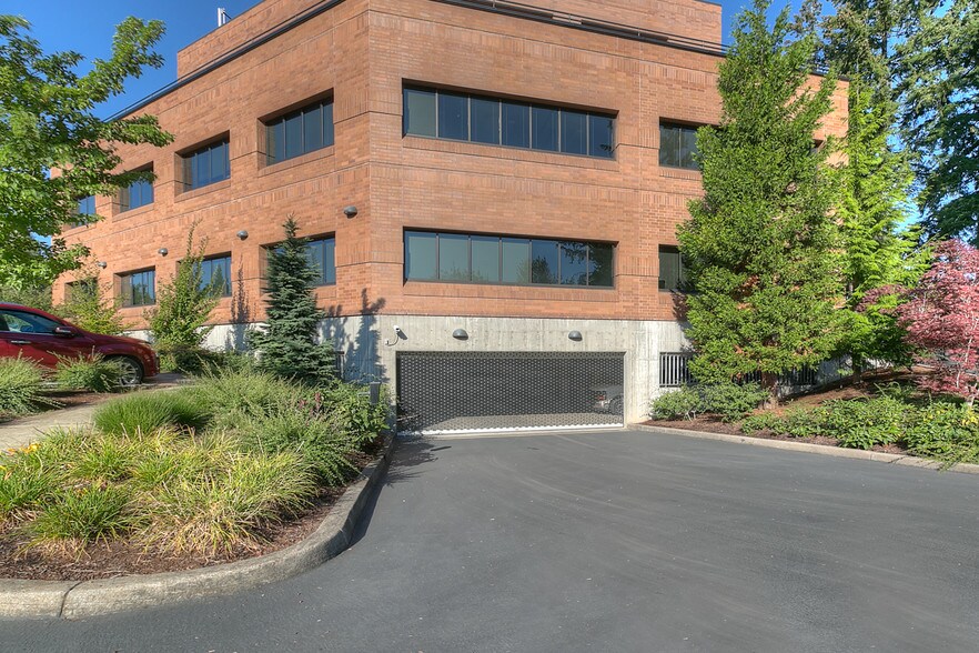 More Photos Of 5121 Skyline Village Loop S, Salem Medical For Sale