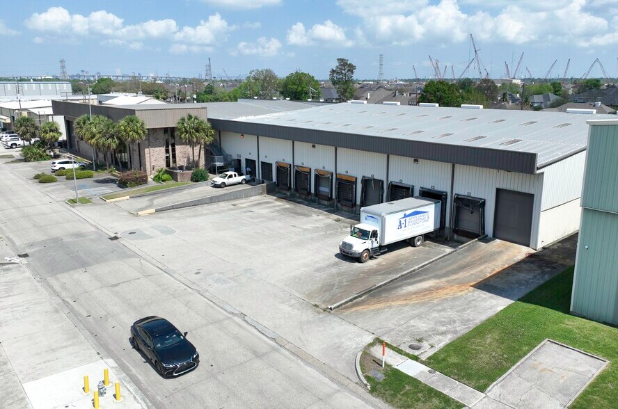 More Photos Of 1925 Industrial Blvd, Harvey Warehouse For Sale