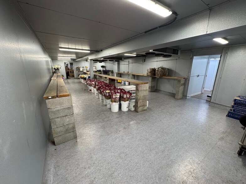 More Photos Of 2820 Broadmoor Ave, Concord Office For Sale