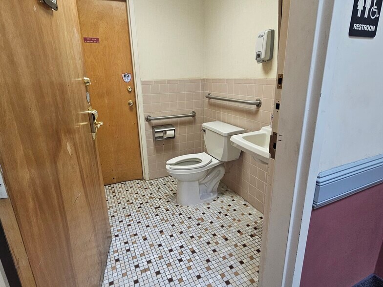 More Photos Of 369 E Main St, East Islip Medical For Sale