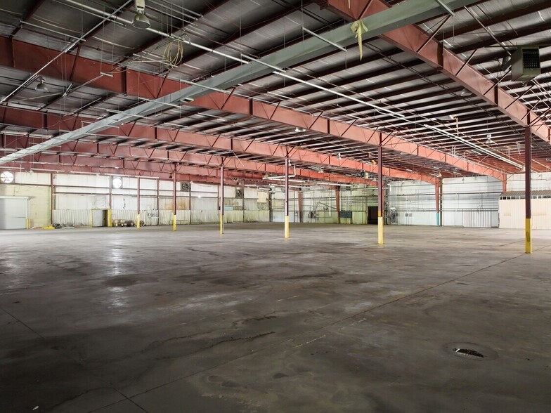 More Photos Of 1621 15th St, Augusta Warehouse For Lease